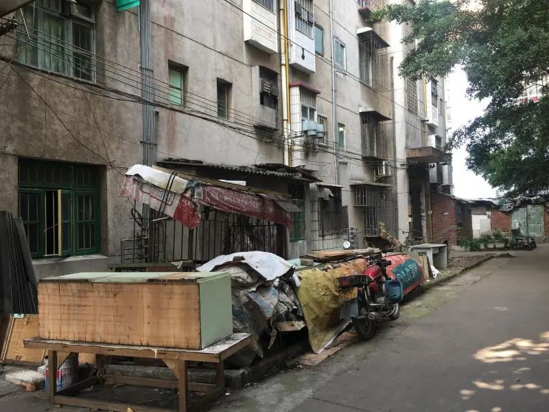 广西柳州：“三无”老旧小区“逆生长”(图2)