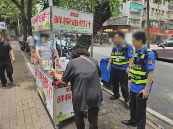 跟进！共80万元澄海某酒店支付拖欠40位工人工资(图1)