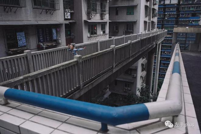 为什么【重庆】是我在国内街拍首选?(图4)