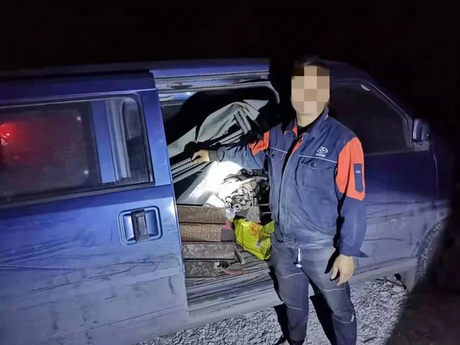 【我为群众办实事】瞄一眼查出大新巴凭高速工地系列钢材被盗案(图1)