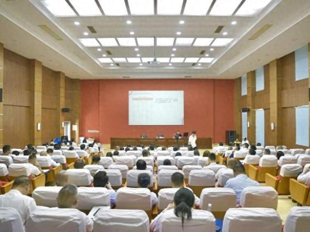 “蓝朋友”+加强联合执法整治青浦区全链条监管消防产品质量安全(图1)