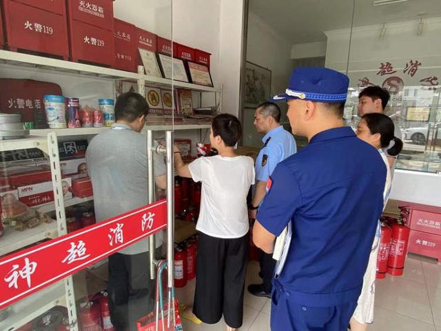 “蓝朋友”+加强联合执法整治青浦区全链条监管消防产品质量安全(图2)
